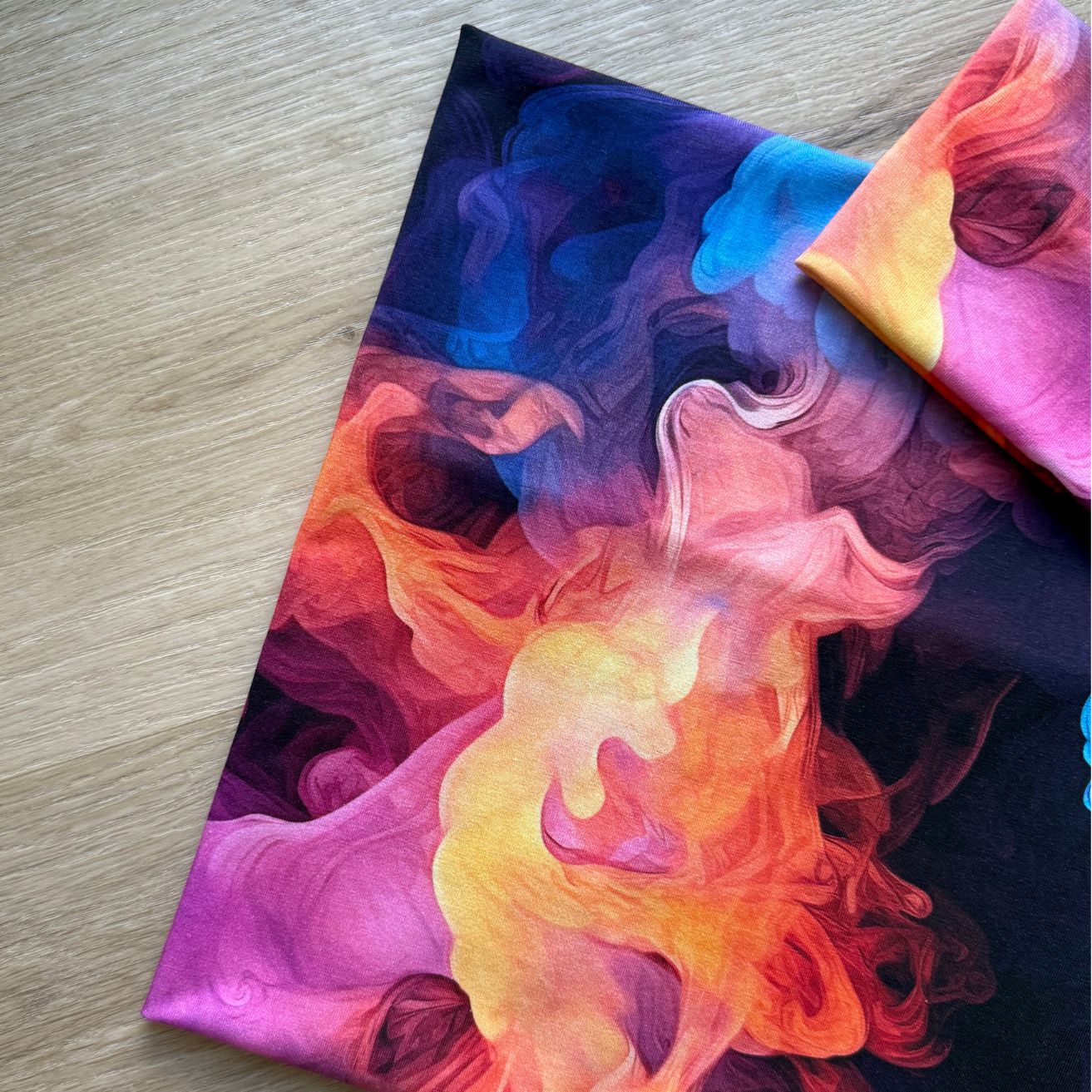 Nákrčník FAREBNÝ DYM – Obrázok 2